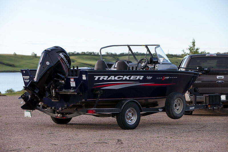 tracker-01